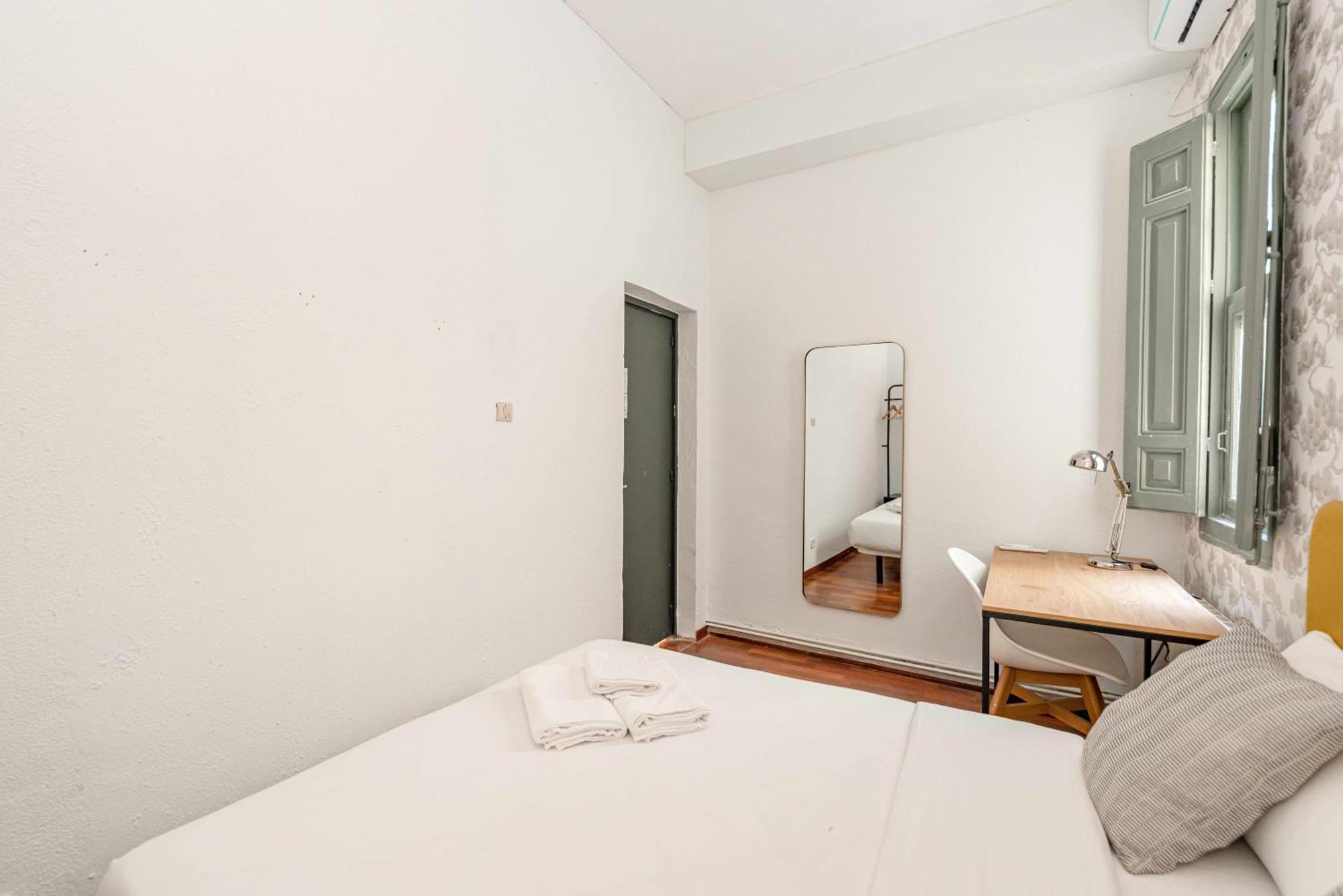 Sol Y Tirso Rooms Madrid Exterior foto