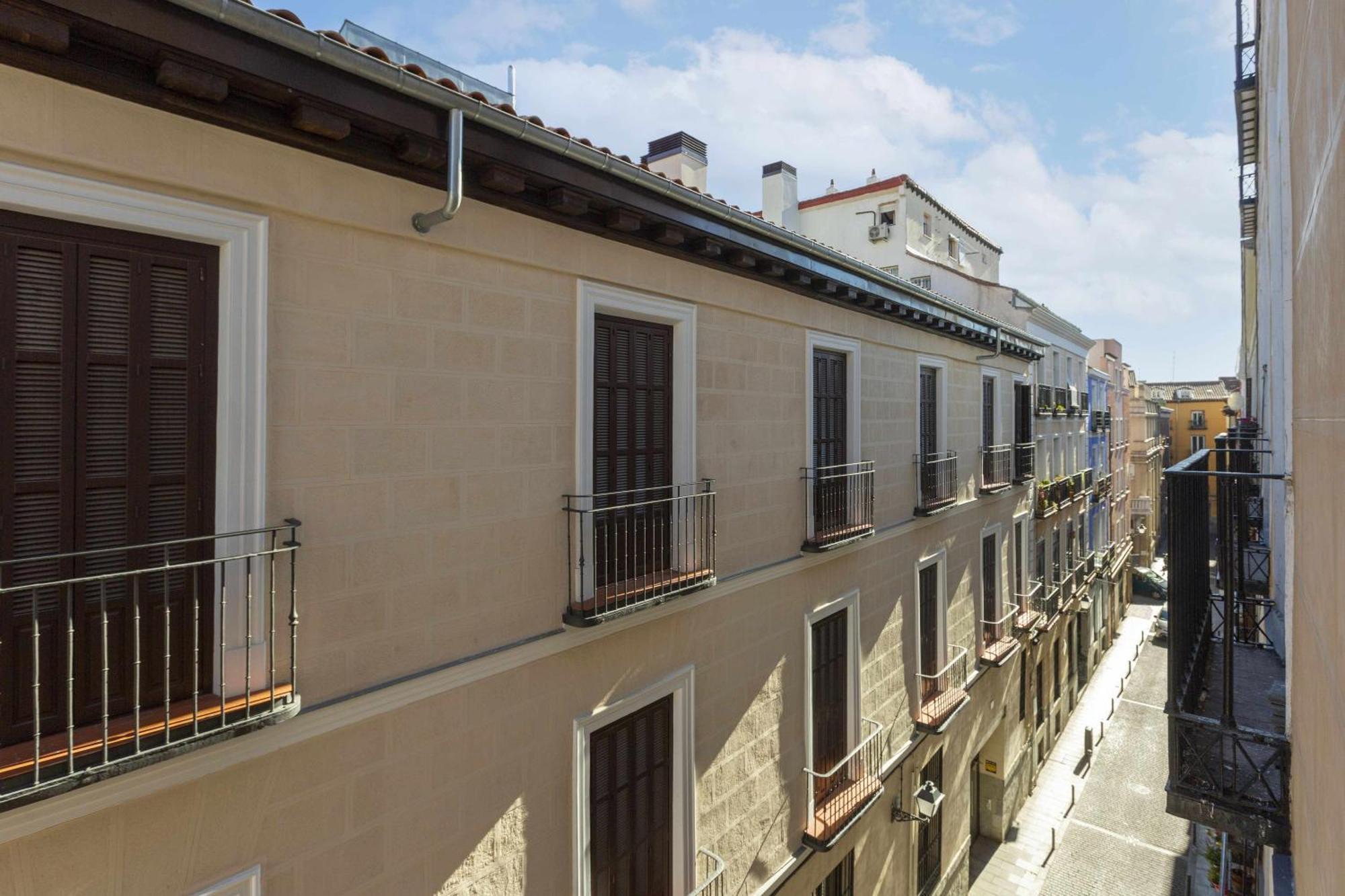 Sol Y Tirso Rooms Madrid Exterior foto