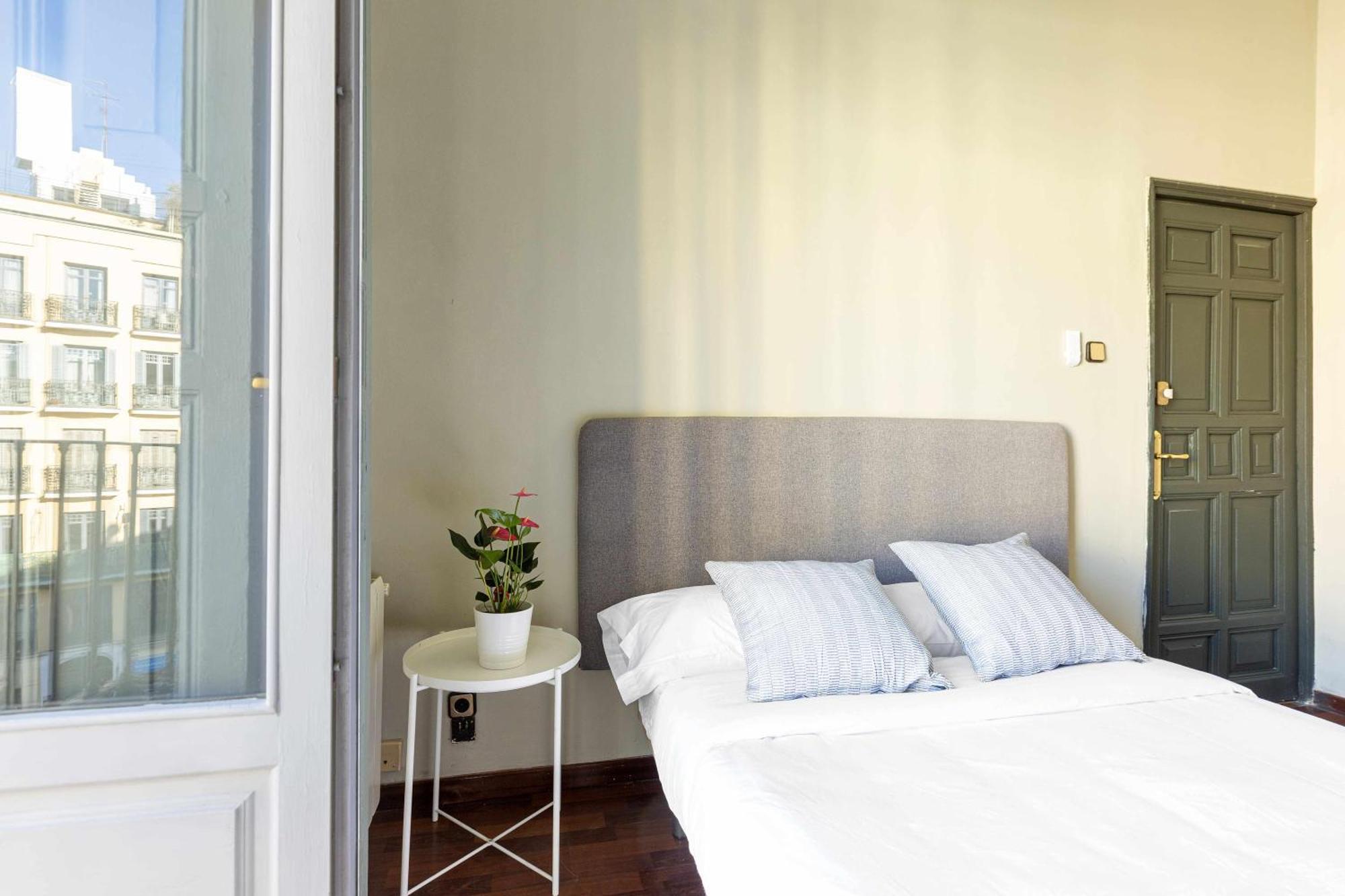 Sol Y Tirso Rooms Madrid Exterior foto